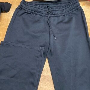 Under armour semi fitted sweatpants